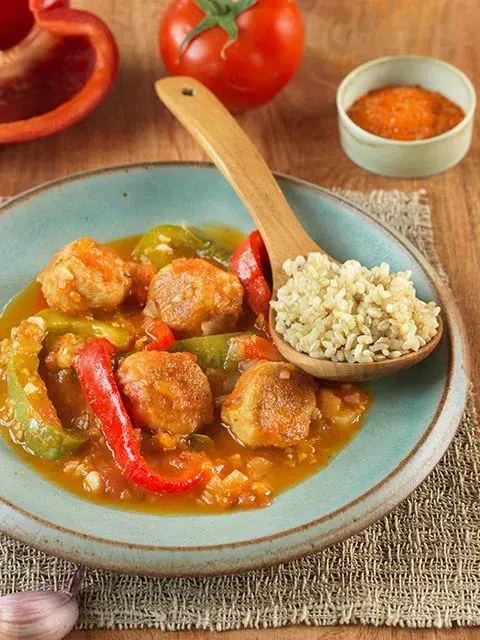 Boulettes de poulet basquaise